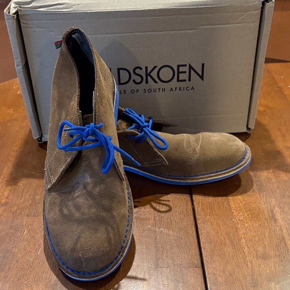 Veldskoen J-Boy Blue Sole Suede Ankle Boots